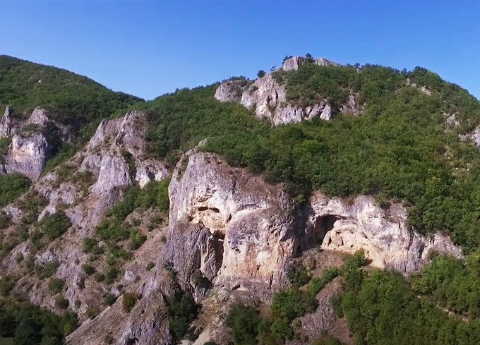 НЕМАЊИНА ПЕЋИНА